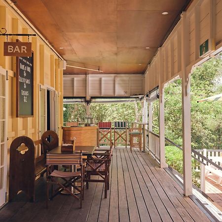 Halse Lodge ヌーサヘッズ エクステリア 写真