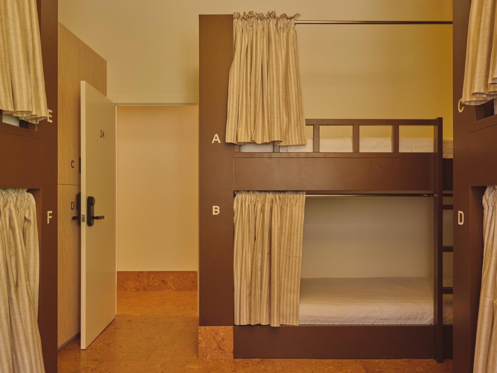 Halse Lodge ヌーサヘッズ エクステリア 写真