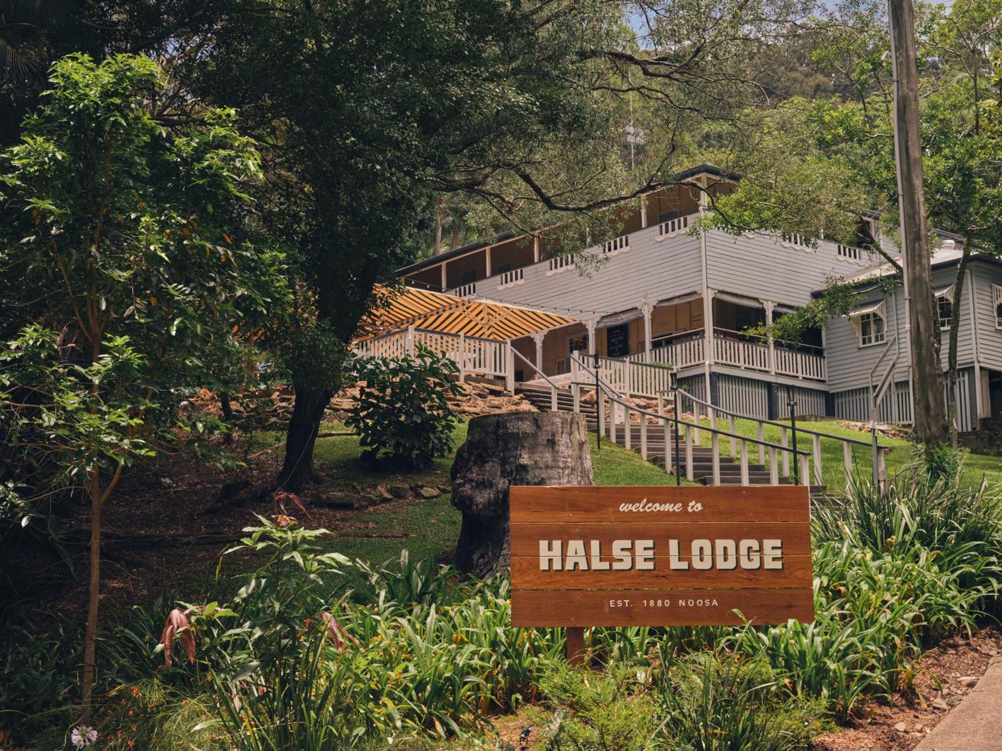 Halse Lodge ヌーサヘッズ エクステリア 写真