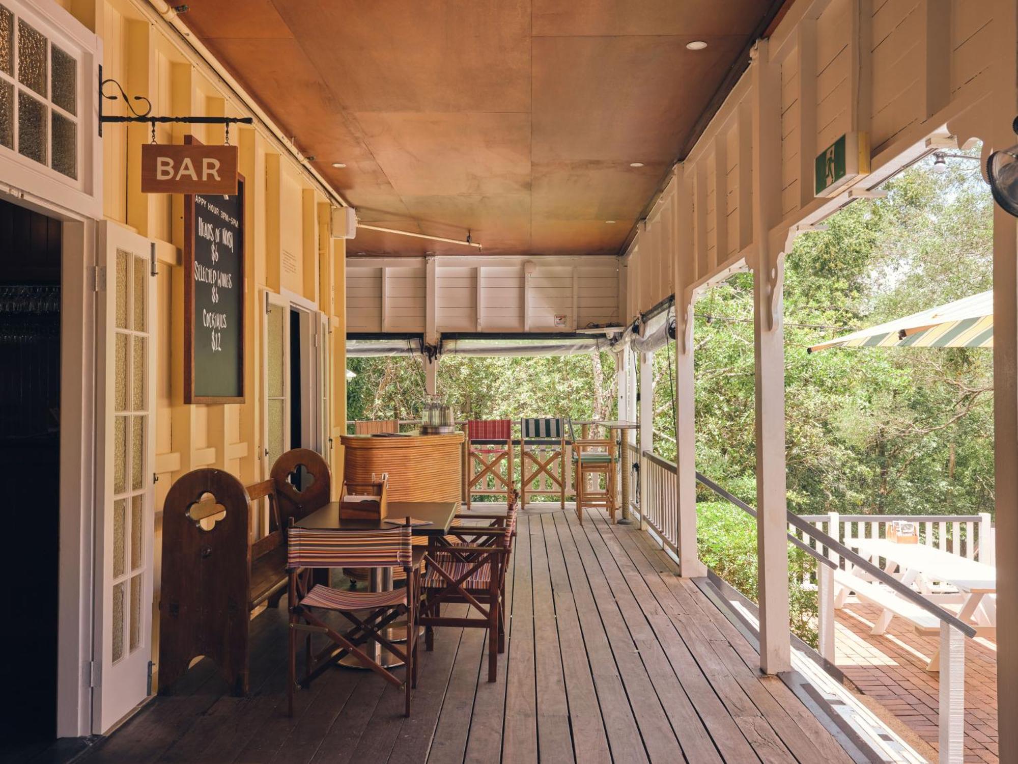 Halse Lodge ヌーサヘッズ エクステリア 写真